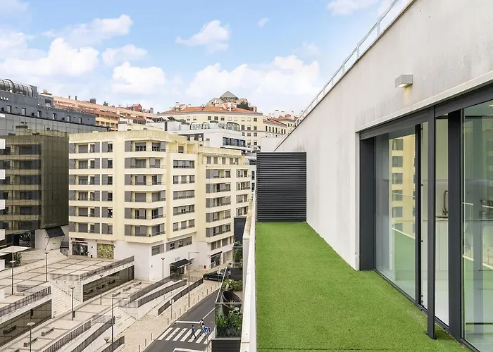 Whome Urban Retreat W/parking, Elevator & Ac By Benfica Stadium