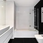 דירה Whome Urban Retreat W/parking, Elevator & Ac By Benfica Stadium