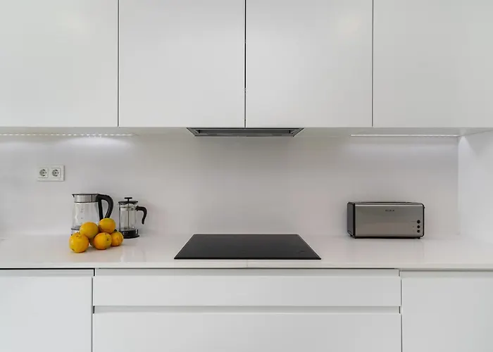 Whome Urban Retreat W/parking, Elevator & Ac By Benfica Stadium Lisboa