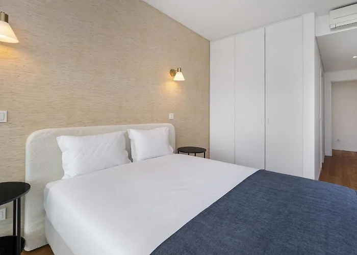 Whome Urban Retreat W/parking, Elevator & Ac By Benfica Stadium Lisboa