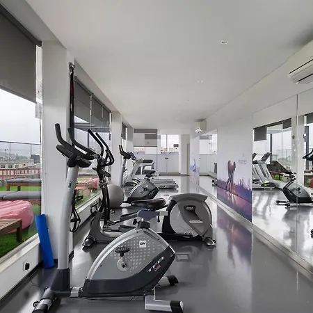 Whome Urban Retreat W/parking, Elevator & Ac By Benfica Stadium * Lisbon