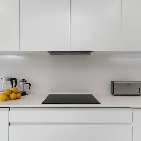 Whome Urban Retreat W/parking, Elevator & Ac By Benfica Stadium Lisbon