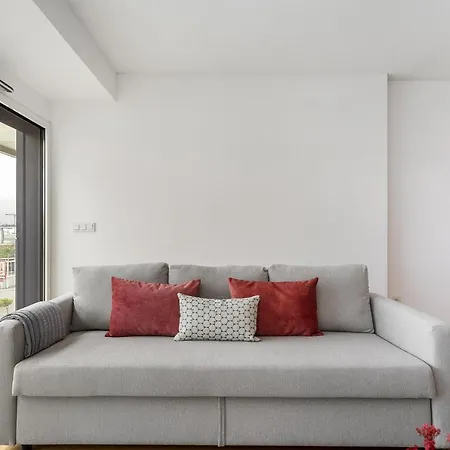 Apartment Whome Urban Retreat W/parking, Elevator & Ac By Benfica Stadium