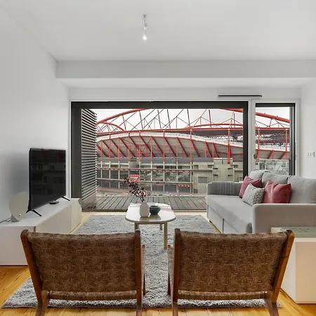 Apartment Whome Urban Retreat W/parking, Elevator & Ac By Benfica Stadium Lisbon